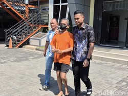Video: ASN Gresik Ditahan Terkait Penipuan SK Palsu, Ini Perannya