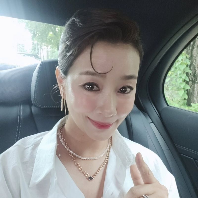 Aktris-presenter Kim Won Hee minta maaf usai menirukan gaya rambut Jennie BLACKPINK di MET Gala 2026. Aktris-presenter Kim Won Hee minta maaf usai menirukan gaya rambut Jennie BLACKPINK di MET Gala 2026.