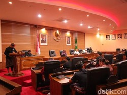 Fraksi DPRD Bangli Kritik APBD 2025, Soroti Belanja Pegawai hingga SILPA