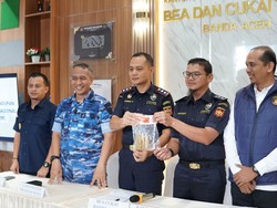WNA Ditangkap Usai Kedapatan Bawa Kabur Emas Rp 7,25 M ke Malaysia