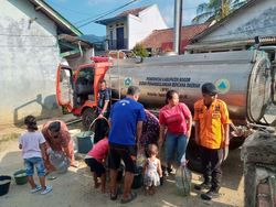 3 Kampung di Rancabungur Bogor Kekeringan, Warga sampai Beli Air Bersih