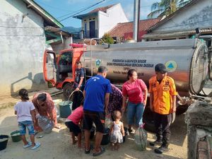 3 Kampung di Rancabungur Bogor Kekeringan, Warga sampai Beli Air Bersih