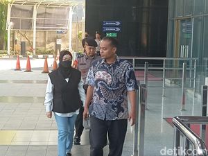 Bupati Sukoharjo Tiba di KPK Usai Terjaring OTT Peras Bawahan