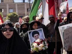 Jenazah Ali Khamenei Dimakamkan di Kota Kelahirannya Mashhad