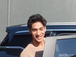 Kenzy Ajak Andre Taulany Hidup Sehat