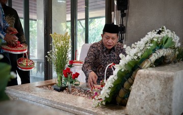 Menkop Ziarah ke Makam Bung Hatta dalam Rangkaian Menuju Puncak Harkopnas
