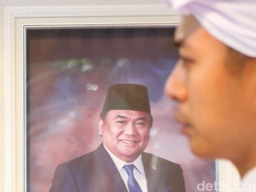 Mereka Mengenang Rachmat Gobel yang Berpulang
