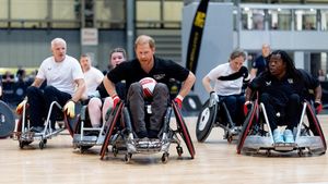 Pangeran Harry Curi Perhatian di Arena Rugby Kursi Roda Birmingham