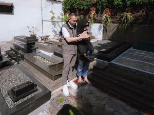 Haru Raffi Ahmad Tunjukkan Mama Amy Sudah Pesan Makam Sebelum Meninggal
