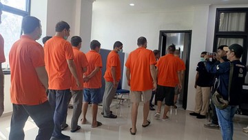 16 WN Uzbekistan Terdampar di Pantai Alor NTT, Diduga Korban TPPO