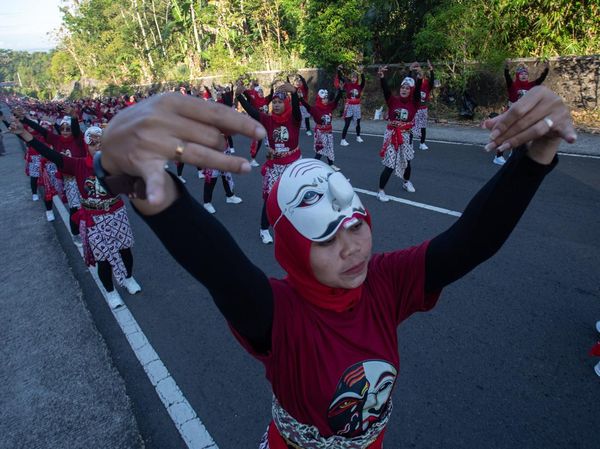 Senam Kreasi Penthul Tembem Angkat Budaya dan Pariwisata Gunungkidul