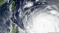 Topan Bavi Mengganas, Penerbangan ke Taiwan dan Shanghai Dibatalkan