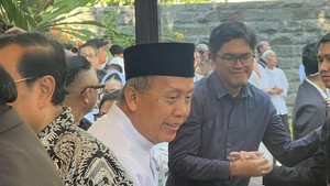 Waka DPR Saan Mustopa Kenang Rachmat Gobel Sosok yang Penuh Dedikasi
