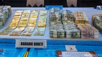 Polda Metro Pastikan Dolar hingga Emas 74 Kg di Kasus Febrie Adriansyah Asli