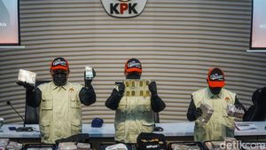 KPK Sita Rp 21,2 Miliar dan Emas 2,5 Kg dari Kasus OTT Bupati Sukoharjo