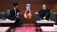 Menlu RI Bertemu Menlu Iran Saat Hadiri Upacara Pemakaman Ali Khamenei