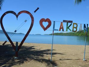 Tak Banyak yang Tahu, Pantai Indah Ini Menyimpan Sejarah Tambang Emas Belanda