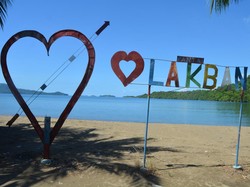 Tak Banyak yang Tahu, Pantai Indah Ini Menyimpan Sejarah Tambang Emas Belanda
