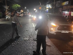 Mobil Keluar Parkir Tabrak Motor di Seririt Buleleng, 1 Orang Tewas