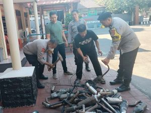 50 Knalpot Brong Hasil Razia Balap Liar-Geng Motor di Makassar Dimusnahkan
