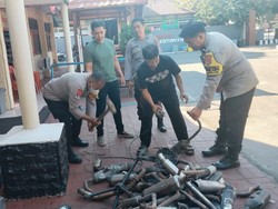 50 Knalpot Brong Hasil Razia Balap Liar-Geng Motor di Makassar Dimusnahkan