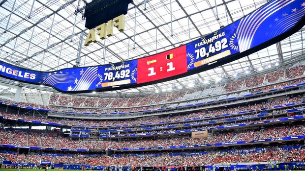 Soccer Football - FIFA World Cup 2026 - Quarter Final - Spain v Belgium - Los Angeles Stadium, Inglewood, California, U.S. - July 10, 2026 General view of the big screen displaying the attendance IMAGN IMAGES via Reuters/Gary Vasquez
