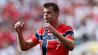 Seandainya Sorloth Mau Oper Bola ke Haaland, Mungkin Norwegia...