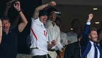 Beckham & Anaknya Rayakan Kemenangan Inggris, Reaksi Victoria Bikin Salfok