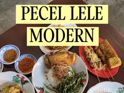 Video Kalap Makan Ayam Goreng dan Sate Kulit Jumbo di Setiabudi