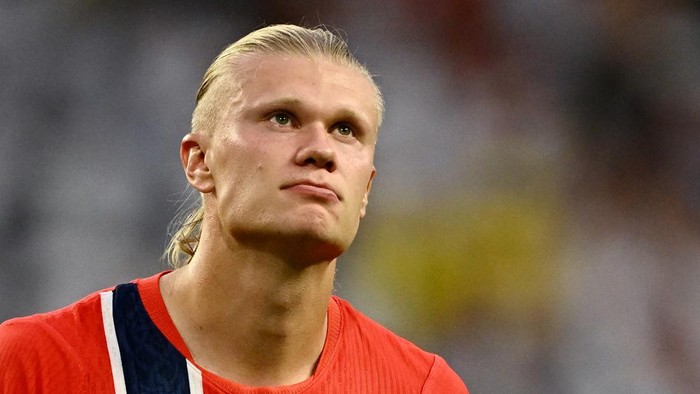 Soccer Football - FIFA World Cup 2026 - Quarter Final - Norway v England - Miami Stadium, Miami Gardens, Florida, U.S. - July 11, 2026 Norways Erling Haaland looks dejected after the match as Norway are eliminated from the World Cup REUTERS/Dylan Ma