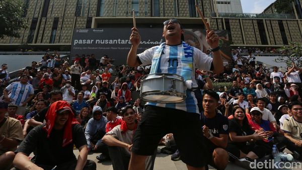 Euforia Nobar Argentina Vs Swiss di Sarinah