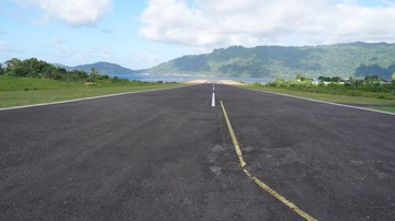 KemenPU Rencanakan Perpanjang Runway Bandara Bandaneira hingga 2,2 Km