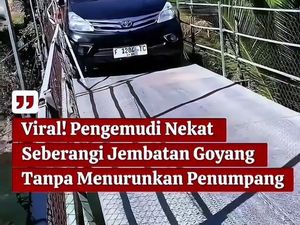 Viral Aksi Bahaya Mobil Lintasi Jembatan Gantung Cikadu Cianjur