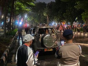 Mobil Pelat Dinas TNI Terbakar di Senen Jakpus, Diduga Akibat Korsleting