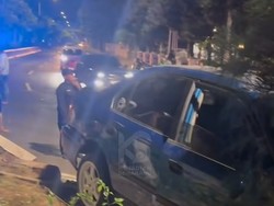 Teka-teki Sopir Raib Usai Sedan Tabrak Taman Tugu Muda Semarang