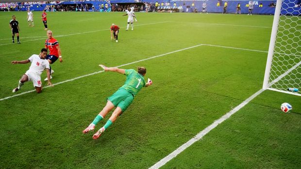 Soccer Football - FIFA World Cup 2026 - Quarter Final - Norway v England - Miami Stadium, Miami Gardens, Florida, U.S. - July 11, 2026 England's Jude Bellingham scores their second goal REUTERS/Omar Aziz