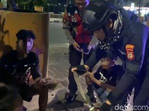 3 Remaja Bersajam Buntuti Pemotor di Jalan AP Pettarani Makassar Ditangkap