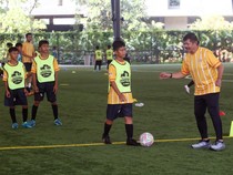 Ratusan Bibit Muda Asah Kemampuan Bermain Bola