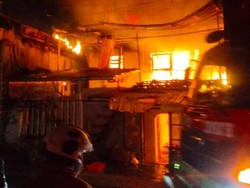 Rumah 2 Lantai di Wonodri Semarang Terbakar