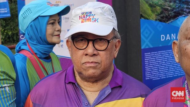 Dewan Pembina PARAPENSPAR nan merupakan Wakil Menteri Pariwisata dan Ekonomi Kreatif (Wamenparekraf) periode 2011-2014 Sapta