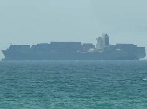 Dua Kapal Tanker Meledak saat Melintas di Selat Hormuz