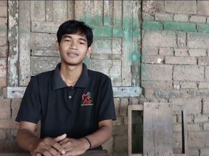 Kisah Anak Penjual Keripik Pisang Lolos UGM dengan Beasiswa Penuh