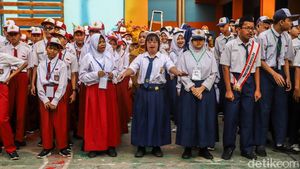Bikin Haru, Tawa dan Senyum Anak Berkebutuhan Khusus Warnai Hari Pertama MPLS di SLBN 9