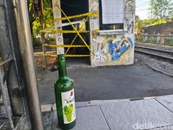 KAI Buka Suara Soal Bekas Halte Disegel Warga Diduga Tempat Mesum Gay
