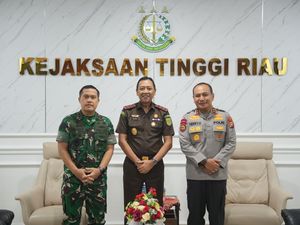 Kapolda Riau Kunjungi Kajati, Perkuat Sinergi Penegakan Hukum