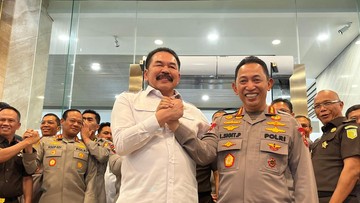 Kehangatan Sinergi Kapolri dan Jaksa Agung Salam Komando di Kejagung