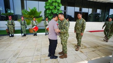 Kapolri dan Jajaran Silaturahmi dengan Panglima TNI-Kepala Staf, Perkuat Soliditas