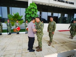 Kapolri dan Jajaran Silaturahmi dengan Panglima TNI-Kepala Staf, Perkuat Soliditas