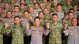 Momen Hangat Silaturahmi Kapolri-Panglima TNI dan Jajaran