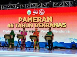 Kenakan Baju Adat Sulsel, Tri Tito Hadiri Syukuran 46 Tahun Dekranas
